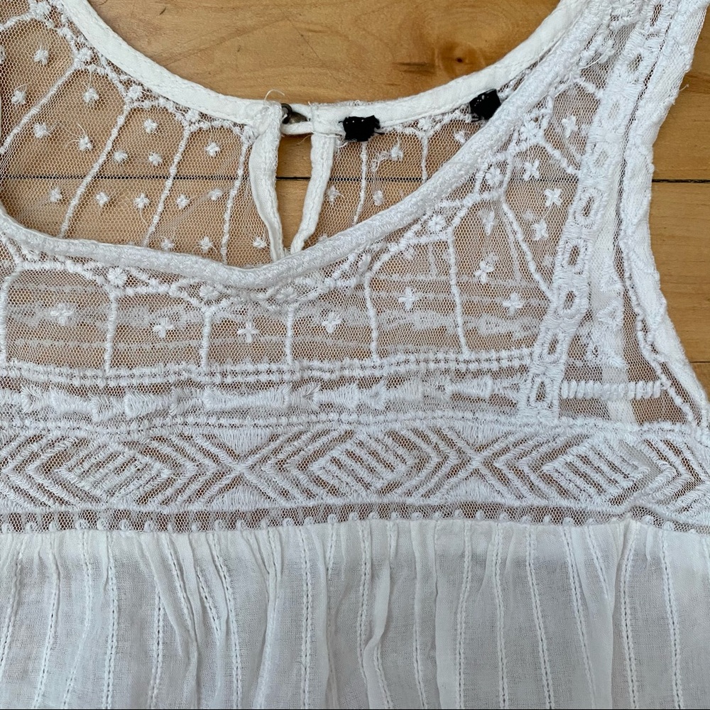 F21 Flowy Tank Top - Picture 2 of 4